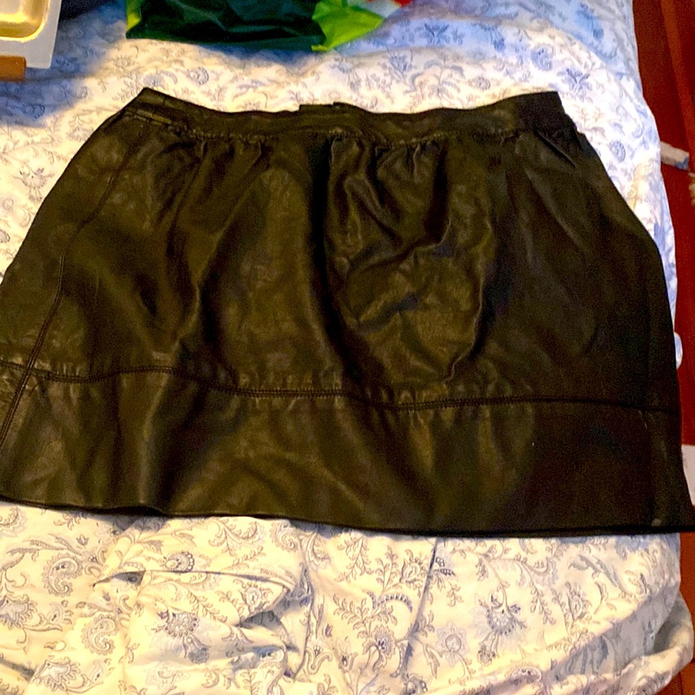 Leather mini skirt black lightly worn